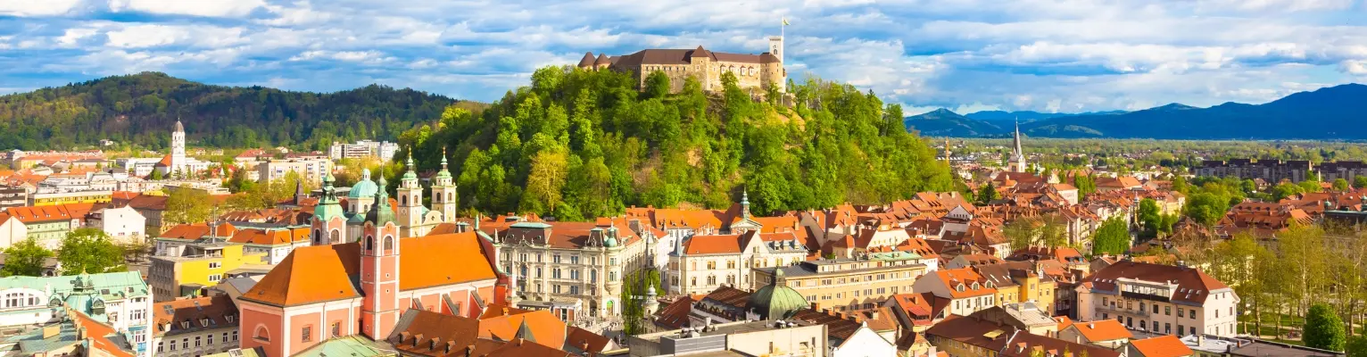 Travel Essentials: What to Pack for Your Europe Group Tour